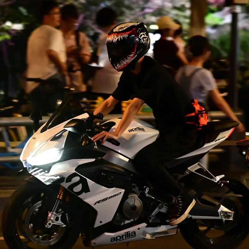 Red Pulse - Motorcycle Rider Helmet