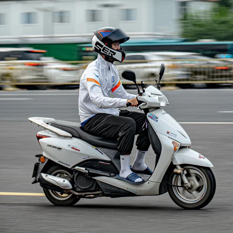 Red Pulse - Motorcycle Rider Helmet