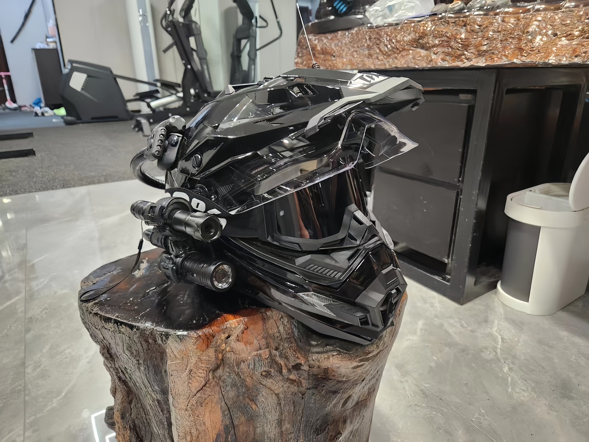 customized motorcycle helmet